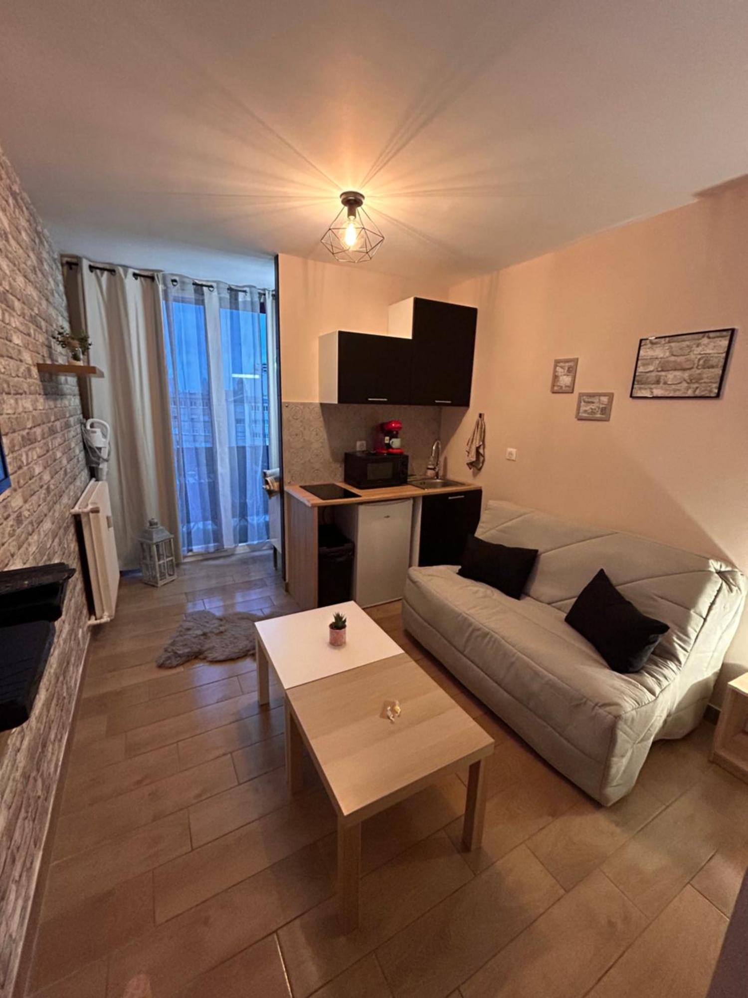 Appartement Superbe Neuf Avec Balcon